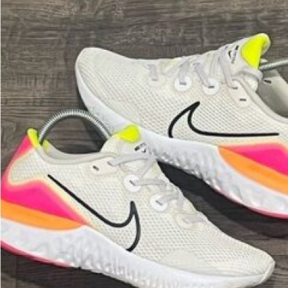 Nike Renew Run Womens Running Shoes White Pink Neon Size 9 CK6360-005 Low Top - Picture 4 of 12
